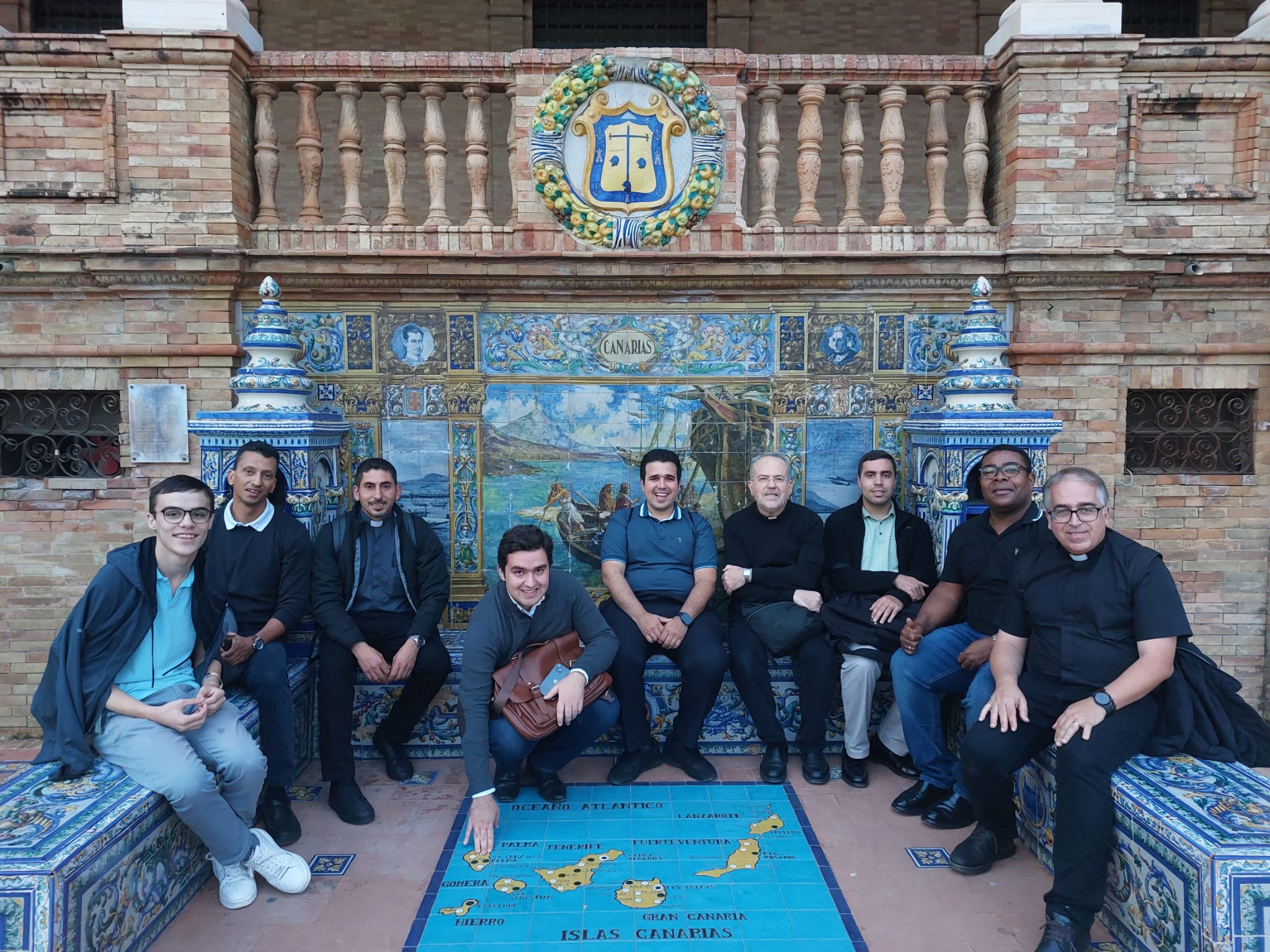 Paseo por la plaza de España de Sevilla