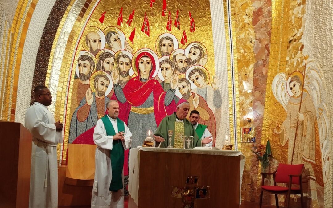 Eucaristía en la capilla del obispado junto a don Bernardo