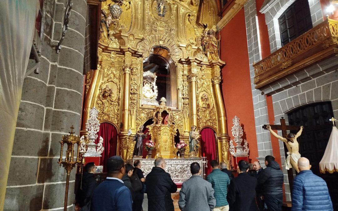 Inició nuestra convivencia ante la imagen de la Virgen del Pino en Teror
