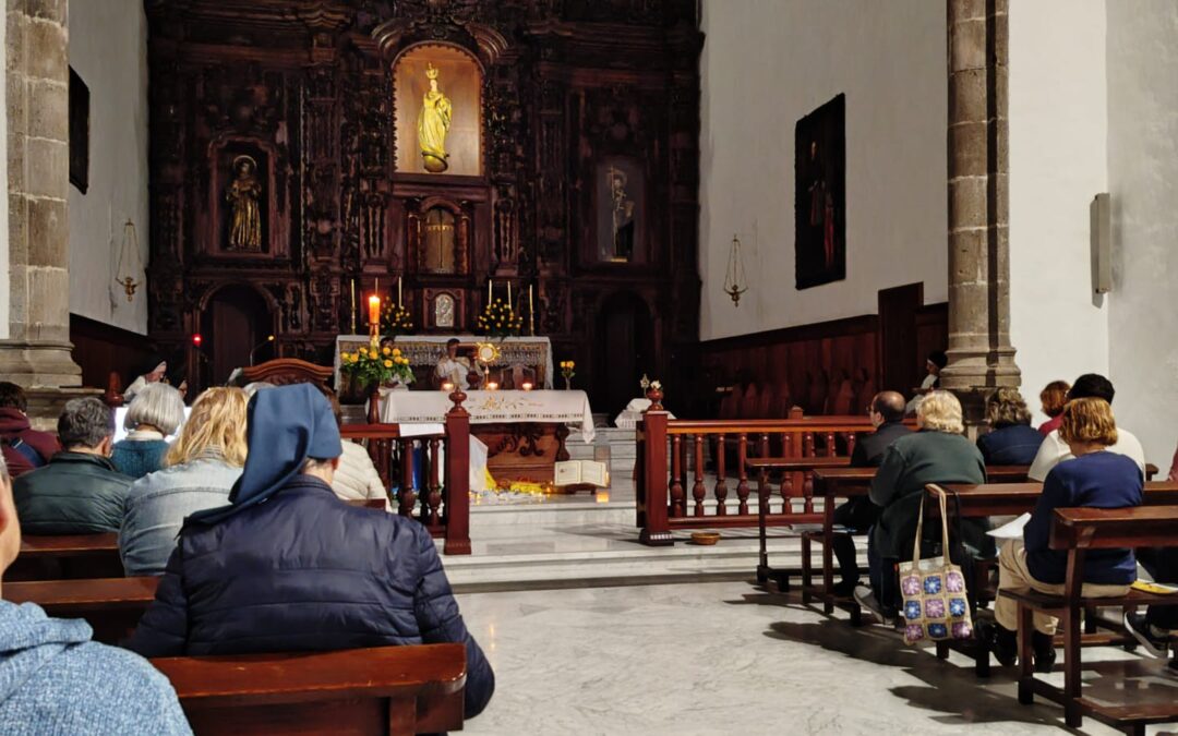 Vigilia de oración por la vocaciones nativas en Garachico